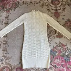 アイボリー ケーブルニット ワンピース