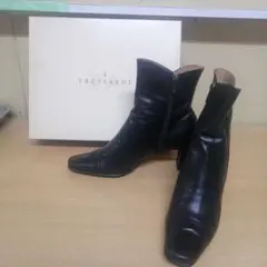 Item thumbnail for item 0d1ef22e-b5be-4d73-a83e-c0aa54e362d1