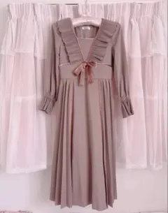 melume プリーツパイピングワンピース