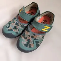ニューバランス　キッズサンダル