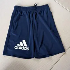 adidas ネイビー ハーフパンツ 140cm