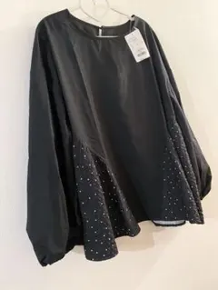 ★新品タグ付き！完売品！INCEDE ドットペプラムブラウス 大きいサイズ★のサムネイル
