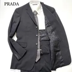 【良品】人気の商品！PRADA【スーツ セットアップ】ダブル 背抜き グレー グレー（灰色）系 PRADA(プラダ) スーツ(メンズ) - 海外通販のBUYMA