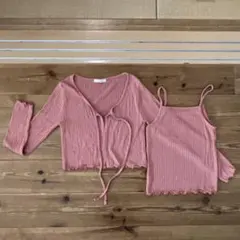 リブ編みピンクカーディガンとタンクトップセット