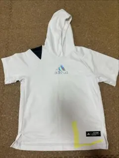 adidas フード付きホワイトTシャツ・グレー・ネイビーのスウェットセット