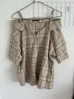 one way ベージュ チェック柄 オフショルダー 半袖シャツ