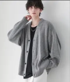 ニットカーディガン