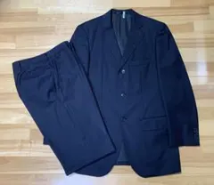 ビジネススーツ　三つボタン　濃紺ストライプ　春秋〜冬