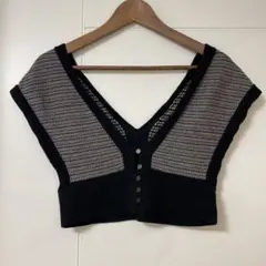 新品　オシャレなニット素材の重ね着ベスト　ジレ　白黒　Vネックニットベスト