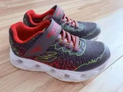【超美品】サンタさんにもらったSKECHERS スニーカー 18.5cm