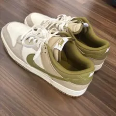 Nike Dunk Low ベージュ/オリーブ