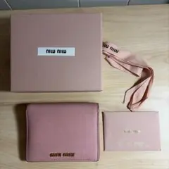miu miu 二つ折り財布 花柄 ピンクのサムネイル