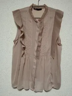 ZARA ピンクベージュ フリルノースリーブシャツ M