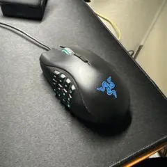 RAZER NAGA TRINITY箱なしサイドパネルは1種類のみ付属しています