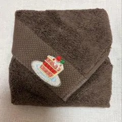 ☆Towel Museum ケーキ刺繍 ハンカチ ダークブラウン☆のサムネイル