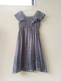 ships little black ブルーグレー フリル半袖ワンピース