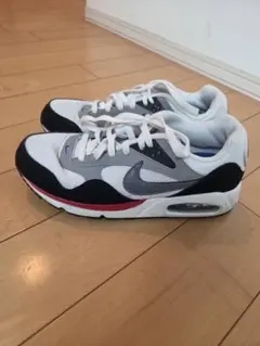 Nike Air Max スニーカー ホワイト/グレー/ブラック/レッド