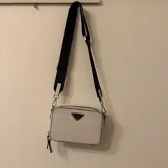 PRADA ショルダーバッグ ホワイトのサムネイル