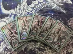 閃刀起動 エンゲージ　絵違い特製スリーブ１００枚のサムネイル