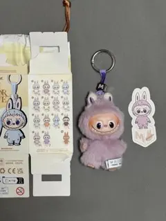 popmart pin for love