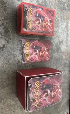ワンピース カード　デッキケース&スリーブ
