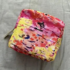 ビジネスクラス ポーチ