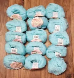 Recent モヘア 水色 25g 123m 15玉