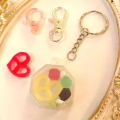 琥珀糖とグミッツェルのBOXキーホルダー