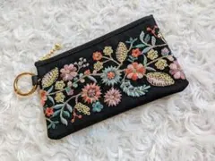 フラットポーチМサイズ　インド刺繍リボン×合皮　12cmファスナー