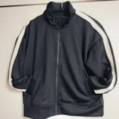 黒いストライプ付きジャージジャケット