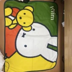 ミッフィーとクマのフリースブランケット