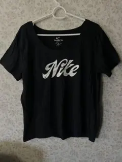 Nike DRI-FIT ブラック半袖Tシャツ