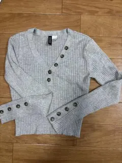 DIVIDED グレー Vネック カーディガン S