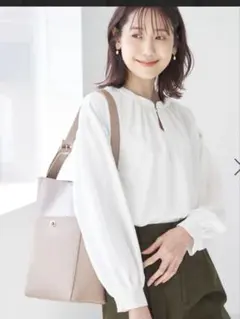 ★新品タグ付き。ロペピクニック　フロントホックブラウス