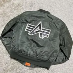 ショート丈ブルゾン