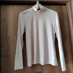 UNIQLO アイボリー XLサイズ 柔らか綿レーヨンタートル長袖