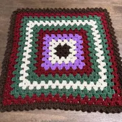 ハンドメイド.かぎ針編み マルチカバー(グラニースクエア編み)
