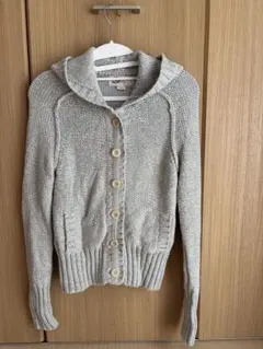 フード付きニット