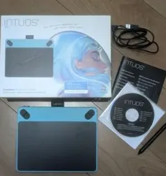 ♥美品♥Wacom Intuos ペンタブレット 本体 青　ブルー