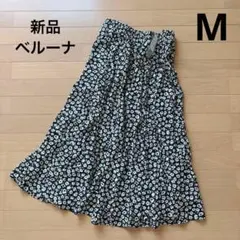 新品 ベルーナ　小花柄 フレアスカート サイズM ロングスカートのサムネイル
