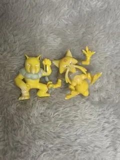 初期ポケモン モンコレ スリーパー ユンゲラー