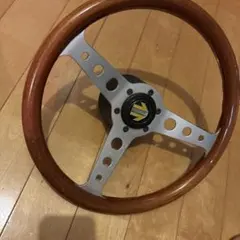 200系 ハイエースムーアイズステアリング BOSSセット！ - メルカリ