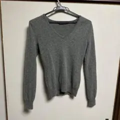 vネック グレー