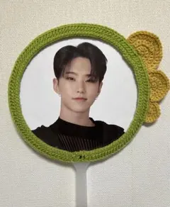 うちわカバー　編み物　ディノ