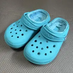 Crocs サンダル ボア付き ライトブルー C10のサムネイル
