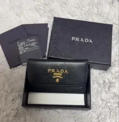 PRADA キーケース ブラック ゴールド 箱付き