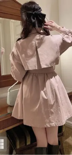 リボンベルト付きボリュームスリーブショート丈トレンチコート ブルー