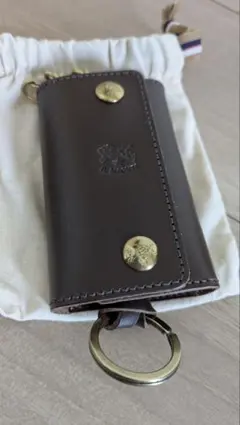 イルビゾンテ　革　キーケース