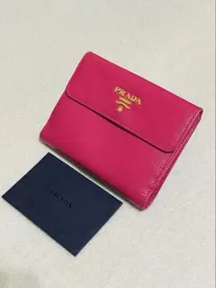 良品♡PRADA二つ折り財布サファイアーノ
