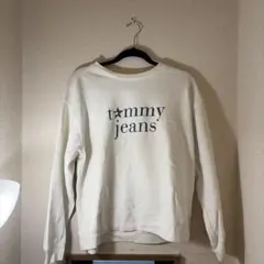 TOMMY JEANS ホワイト トレーナー